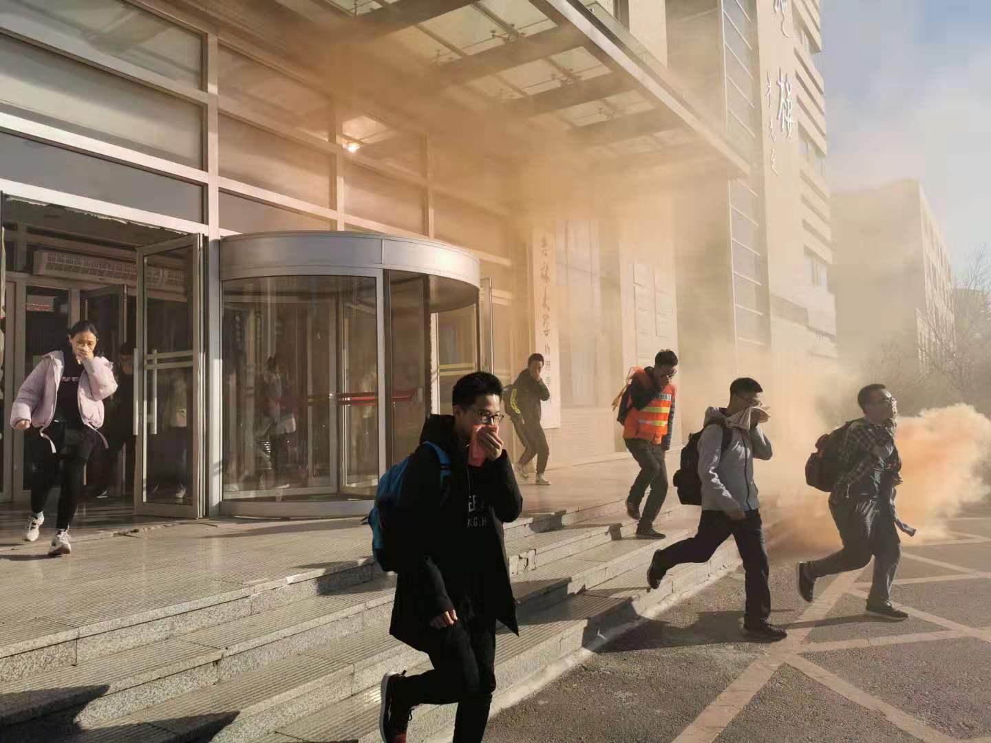 成人视频